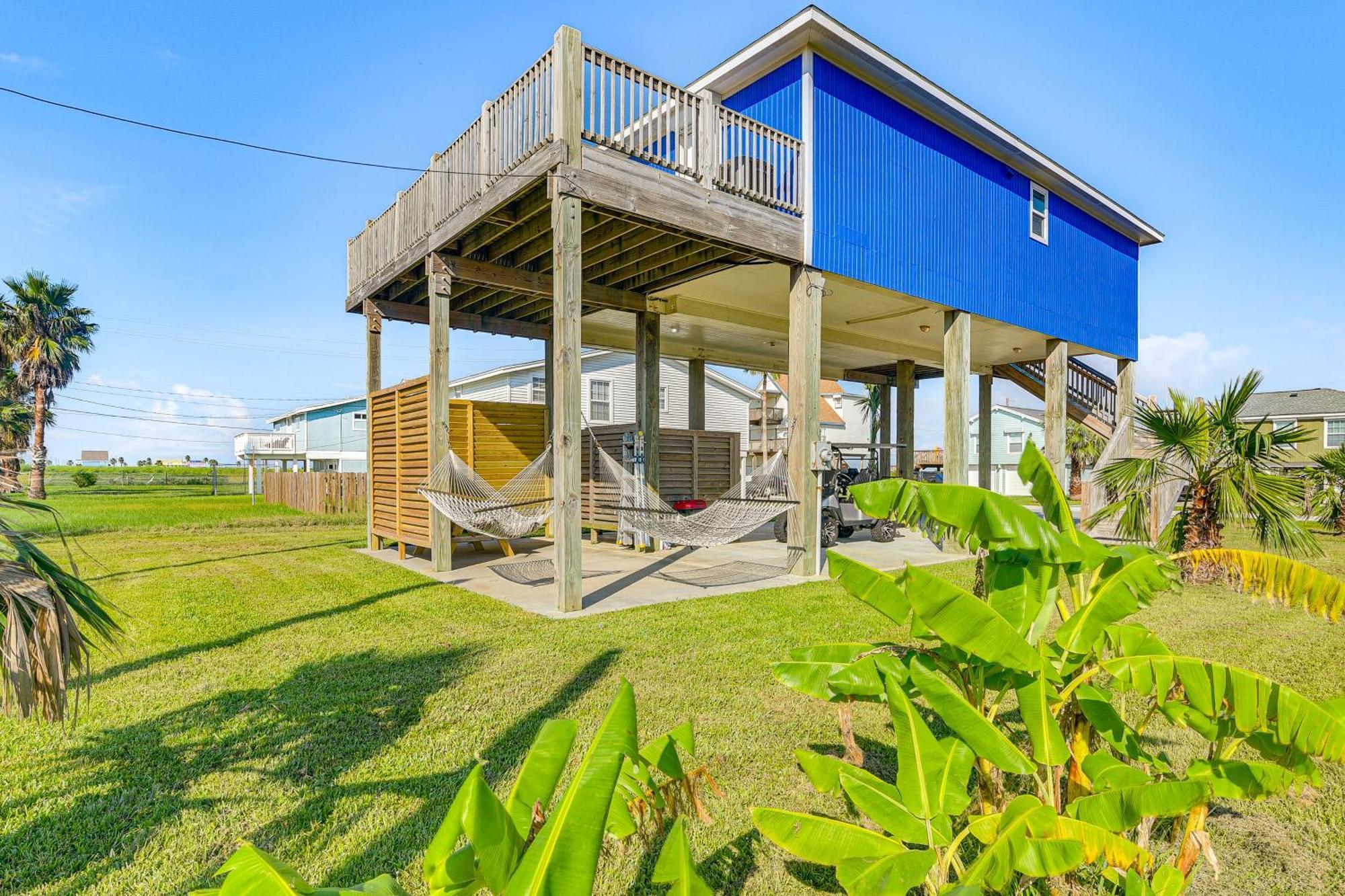 Walk To Beach Galveston Home With Golf Cart! Exterior photo